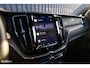 Volvo XC60 2.0 T8 Plug-in hybrid AWD Ultimate Bright Long range | Adaptieve cruise | Panorama dak | Zwenkbare trekhaak | Stoel massage+verkoeling |
