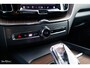 Volvo XC60 2.0 T8 Plug-in hybrid AWD Ultimate Bright Long range | Adaptieve cruise | Panorama dak | Zwenkbare trekhaak | Stoel massage+verkoeling |