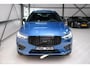 Volvo XC60 2.0 B4 R-Design | HUD | Panorama | Bursting Blue | Harman Kardon | 21 inch | Leder | Stoel en stuurwiel verwarming | ACC | Rijklaarprijs |