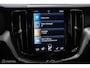 Volvo XC60 2.0 B4 R-Design | HUD | Panorama | Bursting Blue | Harman Kardon | 21 inch | Leder | Stoel en stuurwiel verwarming | ACC | Rijklaarprijs |