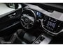 Volvo XC60 2.0 B4 R-Design | HUD | Panorama | Bursting Blue | Harman Kardon | 21 inch | Leder | Stoel en stuurwiel verwarming | ACC | Rijklaarprijs |