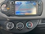 Toyota Yaris 1.3 VVT-i Lease RIJKLAAR | Airco | Camera | All-Seasonbanden