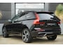Volvo XC60 2.0 T8 Plug-in hybrid AWD Plus Black Edition 455pk Panoramadak/Trekhaak/Luchtvering