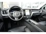 Volvo XC60 2.0 T8 Plug-in hybrid AWD Plus Black Edition 455pk Panoramadak/Trekhaak/Luchtvering