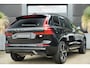 Volvo XC60 2.0 T8 Plug-in hybrid AWD Plus Black Edition 455pk Panoramadak/Trekhaak/Luchtvering
