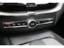 Volvo XC60 2.0 T8 Plug-in hybrid AWD Plus Black Edition 455pk Panoramadak/Trekhaak/Luchtvering