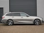 BMW 3-Serie Touring 330e xDrive / Pano / Trekhaak / Head-up / Laser