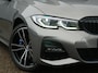 BMW 3-Serie Touring 330e xDrive / Pano / Trekhaak / Head-up / Laser