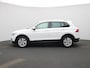 Volkswagen Tiguan 1.4 eHybrid DSG Elegance | Automaat | Panorama Dak | Navigatie | Apple carplay | Adaptieve cruise control | Parkeersensoren | Achteruitrij Camera | Climate control | Elektrische achterklep | Park Assist