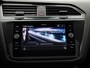 Volkswagen Tiguan 1.4 eHybrid DSG Elegance | Automaat | Panorama Dak | Navigatie | Apple carplay | Adaptieve cruise control | Parkeersensoren | Achteruitrij Camera | Climate control | Elektrische achterklep | Park Assist