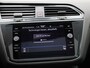 Volkswagen Tiguan 1.4 eHybrid DSG Elegance | Automaat | Panorama Dak | Navigatie | Apple carplay | Adaptieve cruise control | Parkeersensoren | Achteruitrij Camera | Climate control | Elektrische achterklep | Park Assist
