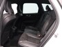 Volvo XC60 2.0 T4 R-Design / Trekhaak / Stoelverwarming / Sportstoelen / Elektrische Achterklep / Getint Glas / Cruise Control / Carplay / Sportstoelen /