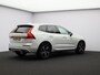 Volvo XC60 2.0 T4 R-Design / Trekhaak / Stoelverwarming / Sportstoelen / Elektrische Achterklep / Getint Glas / Cruise Control / Carplay / Sportstoelen /