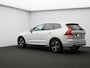 Volvo XC60 2.0 T4 R-Design / Trekhaak / Stoelverwarming / Sportstoelen / Elektrische Achterklep / Getint Glas / Cruise Control / Carplay / Sportstoelen /