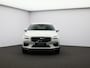 Volvo XC60 2.0 T4 R-Design / Trekhaak / Stoelverwarming / Sportstoelen / Elektrische Achterklep / Getint Glas / Cruise Control / Carplay / Sportstoelen /