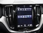 Volvo XC60 2.0 T4 R-Design / Trekhaak / Stoelverwarming / Sportstoelen / Elektrische Achterklep / Getint Glas / Cruise Control / Carplay / Sportstoelen /