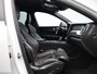 Volvo XC60 2.0 T4 R-Design / Trekhaak / Stoelverwarming / Sportstoelen / Elektrische Achterklep / Getint Glas / Cruise Control / Carplay / Sportstoelen /