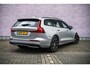 Volvo V60 2.0 T6 Plug-in hybrid AWD Plus Dark | Trekhaak | Harman Kardon | 360º Camera | Verwarmbare voorruit | Stoel- / Stuurverwarming Voor + Achter | Adaptive Cruise | BLIS | Verwarmbare voorruit | Power seats