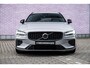 Volvo V60 2.0 T6 Plug-in hybrid AWD Plus Dark | Trekhaak | Harman Kardon | 360º Camera | Verwarmbare voorruit | Stoel- / Stuurverwarming Voor + Achter | Adaptive Cruise | BLIS | Verwarmbare voorruit | Power seats