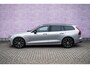 Volvo V60 2.0 T6 Plug-in hybrid AWD Plus Dark | Trekhaak | Harman Kardon | 360º Camera | Verwarmbare voorruit | Stoel- / Stuurverwarming Voor + Achter | Adaptive Cruise | BLIS | Verwarmbare voorruit | Power seats