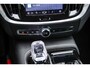 Volvo V60 2.0 T6 Plug-in hybrid AWD Plus Dark | Trekhaak | Harman Kardon | 360º Camera | Verwarmbare voorruit | Stoel- / Stuurverwarming Voor + Achter | Adaptive Cruise | BLIS | Verwarmbare voorruit | Power seats