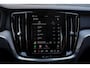 Volvo V60 B4 Plus Dark | Adaptive Cruise | BLIS | 20 inch LM | Gelaagd Glas | Donker Glas |