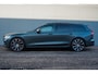 Volvo V60 B4 Plus Dark | Adaptive Cruise | BLIS | 20 inch LM | Gelaagd Glas | Donker Glas |