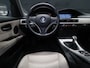 BMW 3-Serie 320i High Executive [PDC V+A, VOL LEDER, BLUETOOTH, CRUISE CONTROL, NAVIGATIE, CLIMATE CONTROL, NIEUWSTAAT]