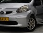 Toyota Aygo 1.0-12V [LICHTMETALEN VELGEN, CD-SPELER, RADIO, 12-VOLTAANSLUITING, AUX INGANG, NIEUWSTAAT]