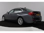 BMW 3-Serie 318i Luxury Edition (DEALER ONDERHOUDEN, PARKEERSENSOREN, NAVIGATIE, AUTOMAAT, CRUISE CONTROL)