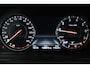 BMW 3-Serie 318i Luxury Edition (DEALER ONDERHOUDEN, PARKEERSENSOREN, NAVIGATIE, AUTOMAAT, CRUISE CONTROL)