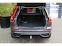 Volvo XC60 2.0 T8 Plug-in hybrid AWD Ultra Dark | Luchtvering | Trekhaak | 360 Camera | Panoramadak | Head-up | Memory