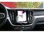 Volvo XC60 2.0 T8 Plug-in hybrid AWD Ultra Dark | Luchtvering | Trekhaak | 360 Camera | Panoramadak | Head-up | Memory