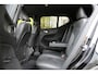 Volvo XC40 1.5 T3 R-Design | Trekhaak | Camera | Stoelverwarming