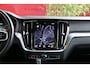 Volvo V60 2.0 T8 Recharge AWD R-Design | Styling Kit | Trekhaak | 360 Camera | Harman/Kardon | Panoramadak | Head-up | BLIS