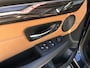 BMW 2-Serie Active Tourer 218i 136PK AUTOM. H.E. : LEER/PANO/HUD NAVI/LED/KEYLESS/2xPDC/ - 2E.EIG - NL AUTO - KM=NAP -
