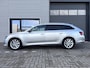 Skoda Superb Combi 1.5 TSI ACT Style Business Automaat ✓Panoramadak ✓Bi-Xenon ✓Navigatie Full Map ✓Vol Leder ✓Apple Carplay & Android Auto ✓Comfortstoelen met geheugen ✓Elektrische A.Klep ✓Climate ✓Cruise ✓Stoelverwarming ✓Parkeersensoren ✓Lichtmetaal 17"