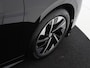 Volkswagen ID.7 Pro Business | Achterbank in ongelijke delen neerklapbaar incl. middenarmsteun en doorlaadmogelijkheid | Afstandscontrolesysteem (Front Assist), met voetgangers- en fietsersherkenning | Automatische afstandsregeling (Adaptive Cruise Control)
