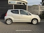 Suzuki Alto Exclusive 1.0 68PK Automaat Parkeersensoren, Airco, Elektrische Ramen, Centrale Deurvergrendeling met Afstandsbediening, Lichtmetalen Velgen