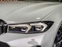 BMW 3-Serie Touring 330e 292PK xDrive High Executive M-Sport Pro | PANO | SHADOWLINE | KEYLESS | SPIEGELPAKKET | STOELVERWARMING | ADAPT. CRUISE |