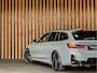 BMW 3-Serie Touring 330e 292PK xDrive High Executive M-Sport Pro | PANO | SHADOWLINE | KEYLESS | SPIEGELPAKKET | STOELVERWARMING | ADAPT. CRUISE |