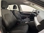 Volkswagen Golf 1.0 TSI Life Business Alcantara Stoelverwarming Sfeerverlichting