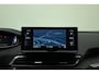 Peugeot 3008 1.2 Hybrid 136 GT Automaat | Navigatie | Climate control | Camera | Lichtmetalen velgen | Keyless | Extra getint glas | Parkeersensoren