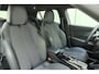 Peugeot 2008 1.2 Hybrid 136 GT Automaat | Navigatie | Dodehoek assistent | Camera | Draadloze telefoonlader | Zwart dak | Dakrails | Keyless