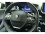 Peugeot 2008 1.2 Hybrid 136 GT Automaat | Navigatie | Dodehoek assistent | Camera | Draadloze telefoonlader | Zwart dak | Dakrails | Keyless