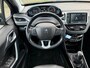 Peugeot 2008 1.2 PureTech 110pk Allure - Gris Platinium - Panorama/Camera - Chique