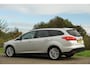 Ford Focus Wagon 1.0 Titanium Edition - Moondust Silver - Clima/Nav/Cruise