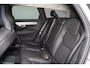 Volvo V90 T6 Recharge AWD Plus Dark - IntelliSafe Assist & Surround - 360º Camera - Harman/Kardon audio - Adaptieve LED koplampen - Verwarmde voorstoelen, stuur & achterbank - Parkeersensoren voor & achter - Elektr. bedienb. voorstoelen met geheugen - Extra getint glas - Elektr. inklapbare trekhaak - 19' LMV