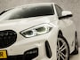 BMW 1-Serie 118i M Sport High Executive Automaat (APPLE CARPLAY, M PAKKET, GROOT NAVI, LEDER, STOELVERWARMING, SPORTSTOELEN, LANE ASSIST, CRUISE, DAB+, NIEUWSTAAT)