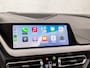 BMW 1-Serie 118i M Sport High Executive Automaat (APPLE CARPLAY, M PAKKET, GROOT NAVI, LEDER, STOELVERWARMING, SPORTSTOELEN, LANE ASSIST, CRUISE, DAB+, NIEUWSTAAT)